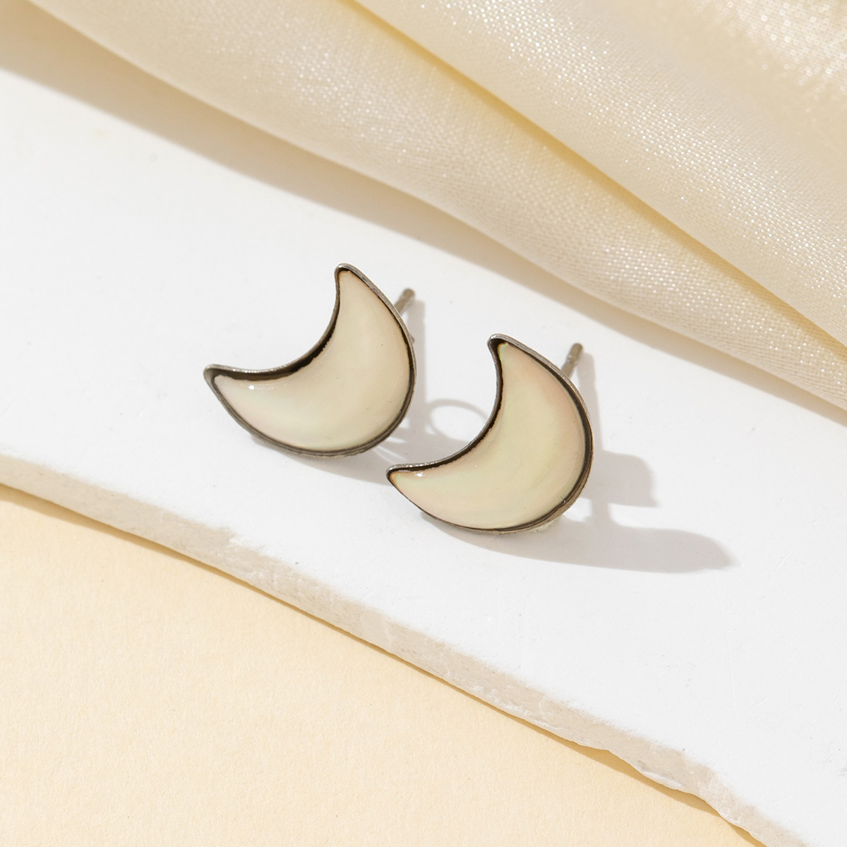 2pcs Natural Shell White Moon  - Jewelry Making Place ulasan dan harga